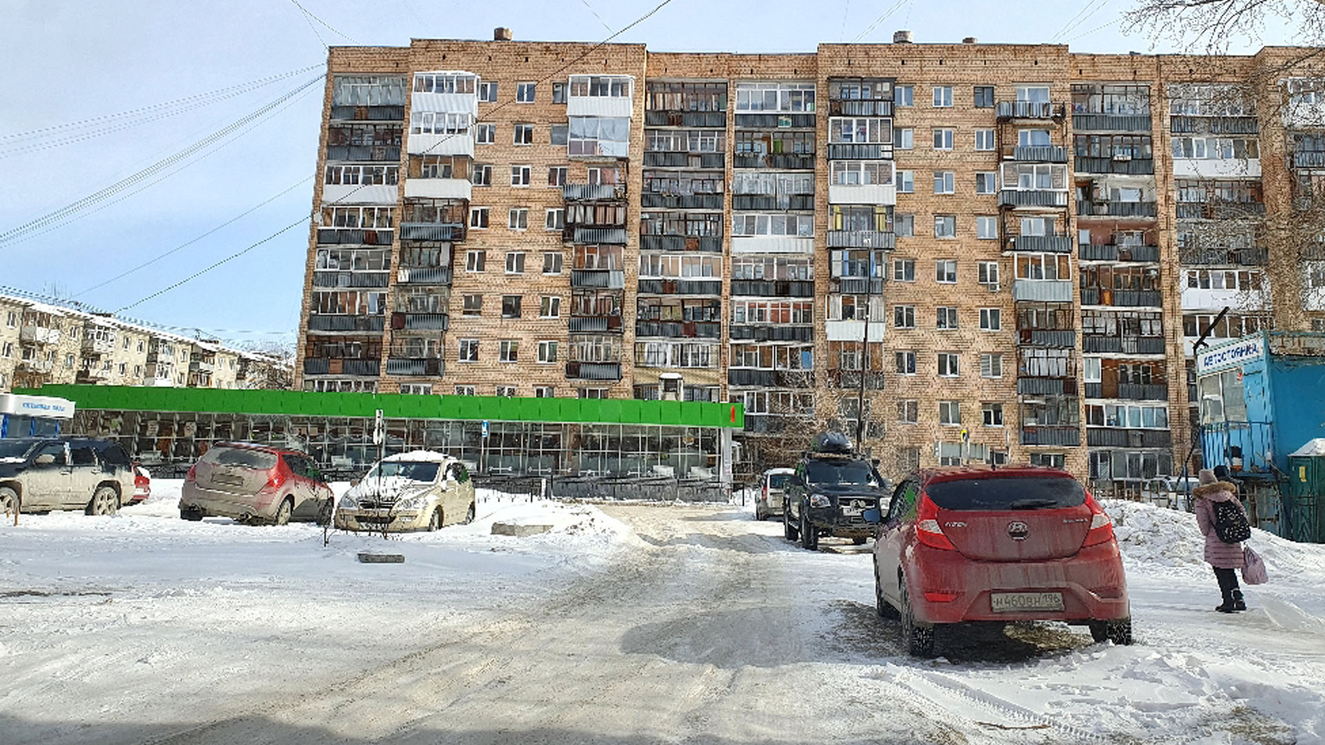 Плохая уборка снега на Боровой в Екатеринбурге