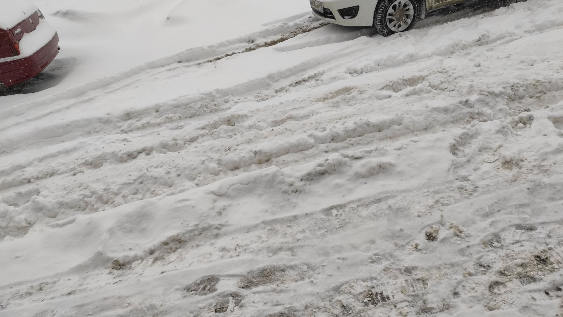 Плохая уборка снега в Казани