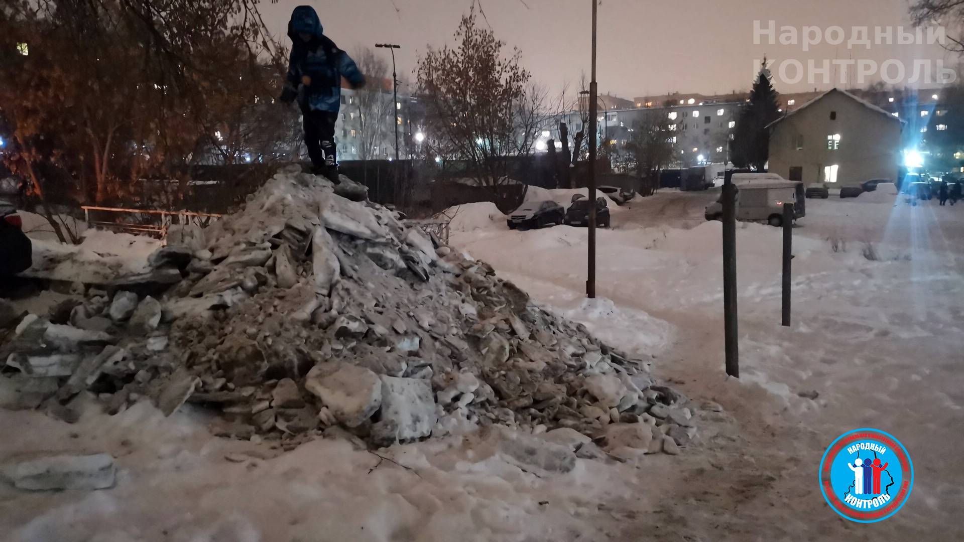 Утилизация снега и льда при уборке на газон в Екатеринбурге